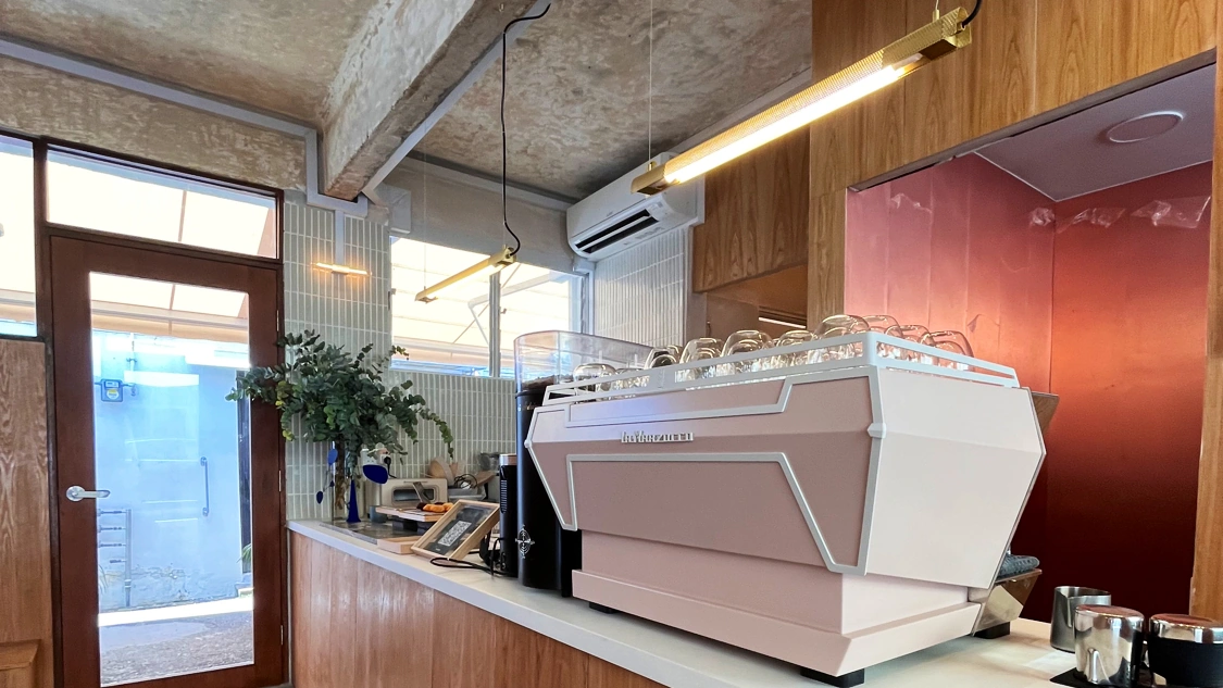 Glass Roasters - Image 1