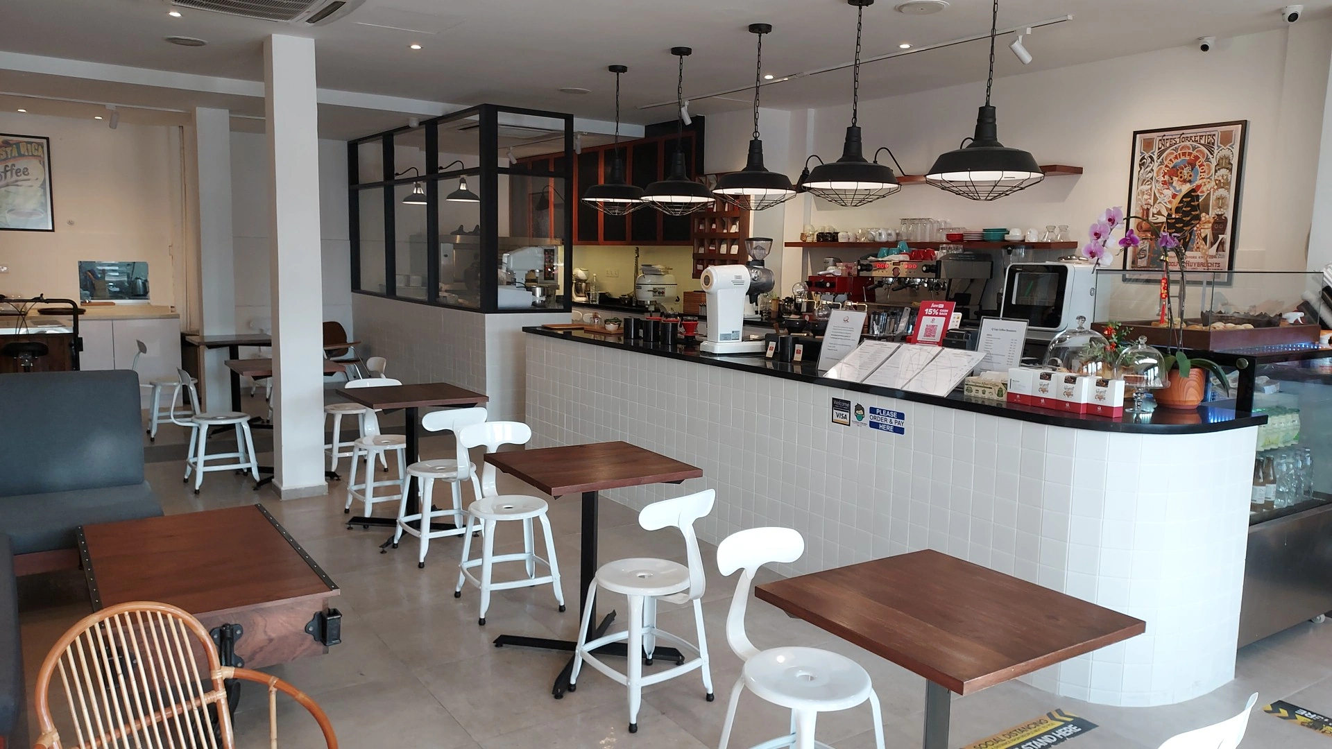 Q Cup Café - Image 1