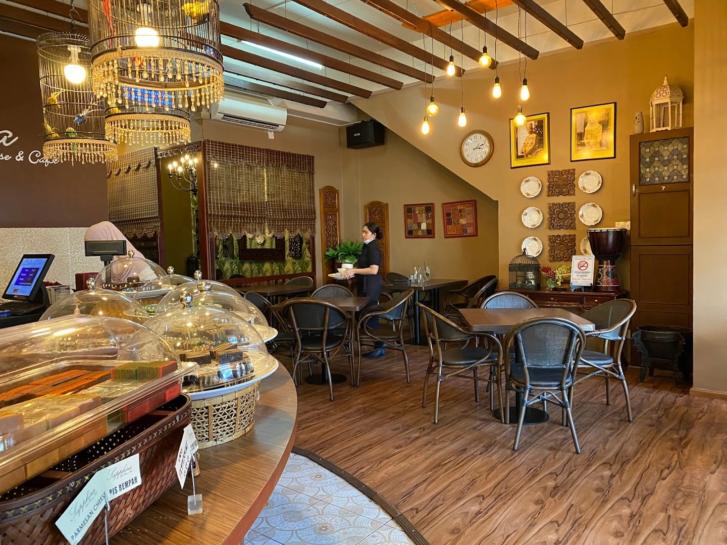 Sapphira Cake House - Image 1