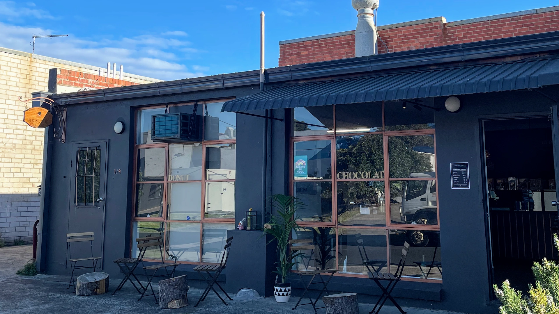 Güras Cacao Chocolaterie - Image 1