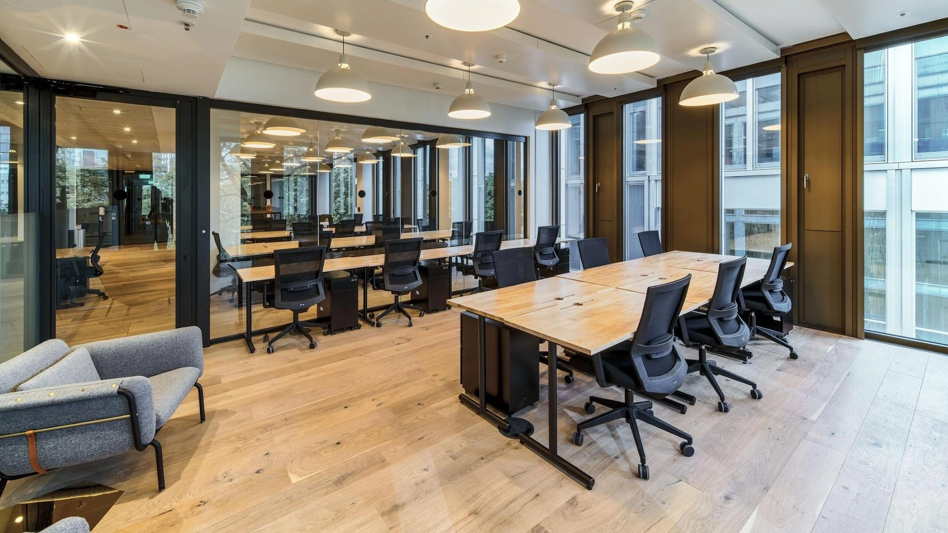 WeWork - Taunusanlage - Private Büroflächen und Coworking - Image 1