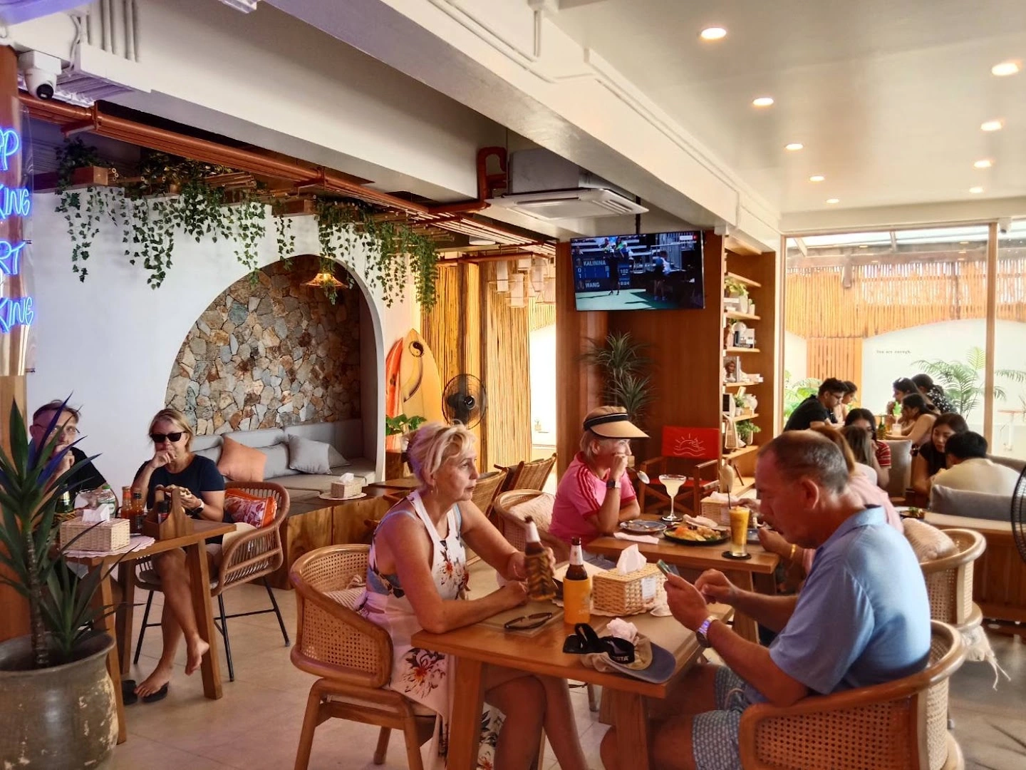 Kan's​ haus​ cafe and bistro - Image 1