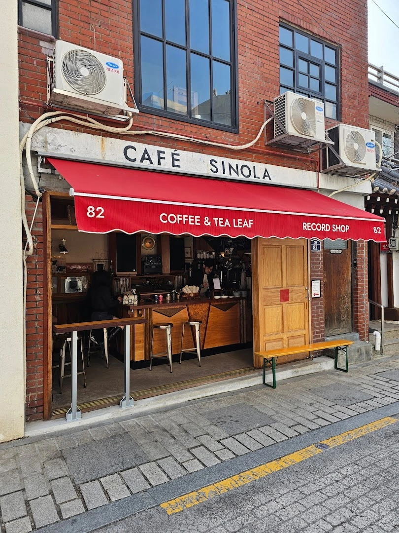 Café Sinola - Image 1