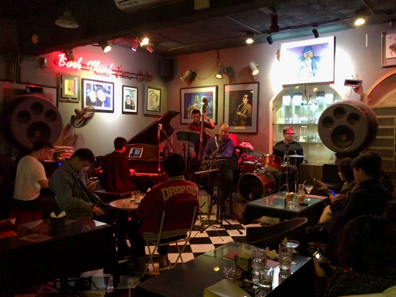 Binh Minh Jazz Club - Image 1