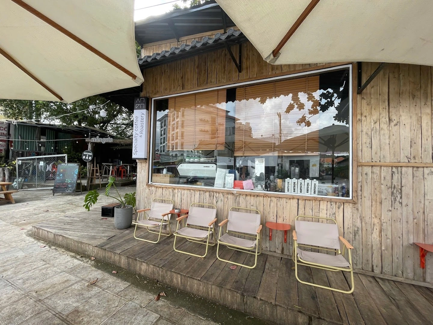 AM - PM 2 Specialty Coffee & Wine Bar - Image 1
