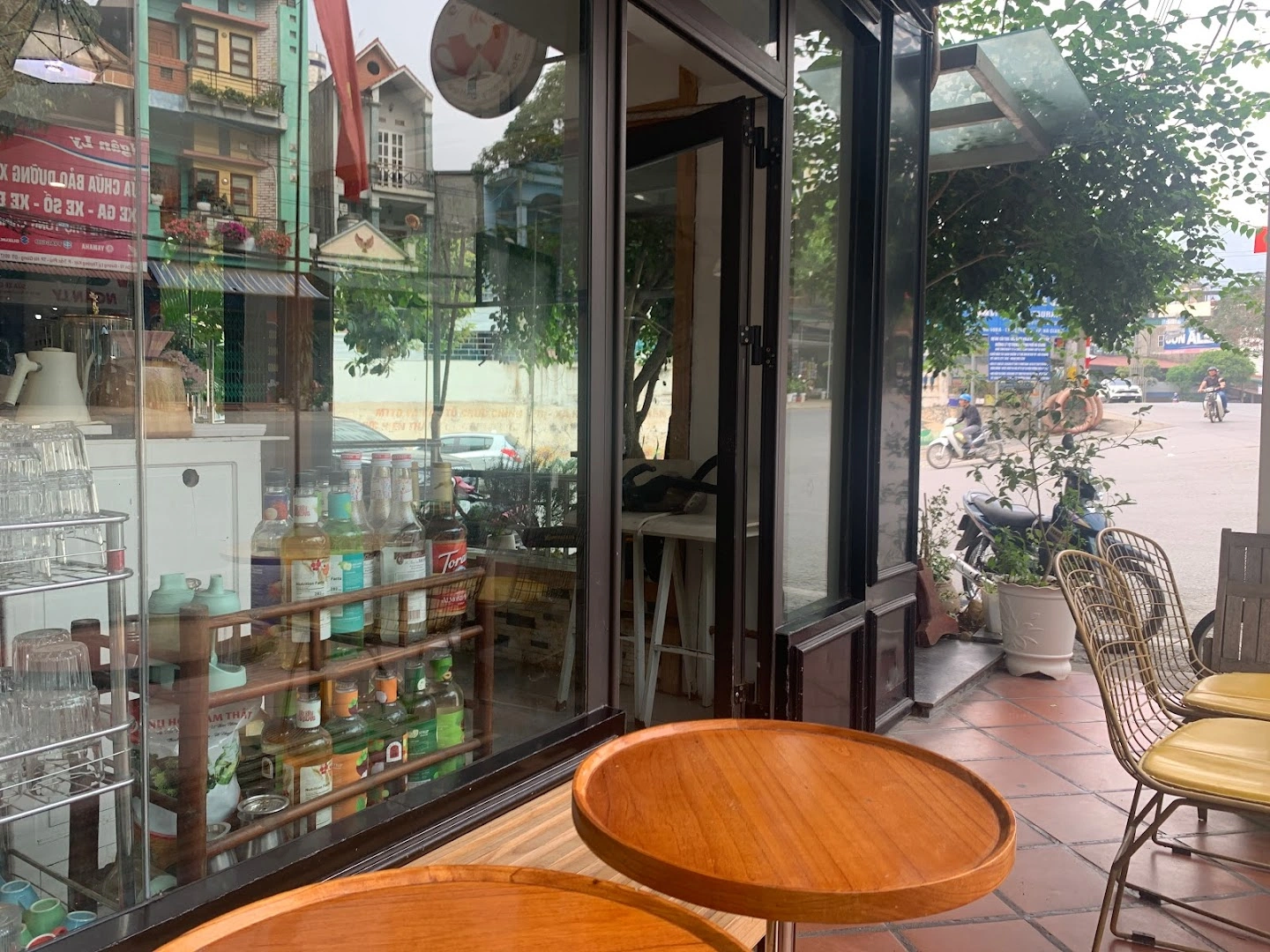 Vu Gia Cafe 479 - Image 1
