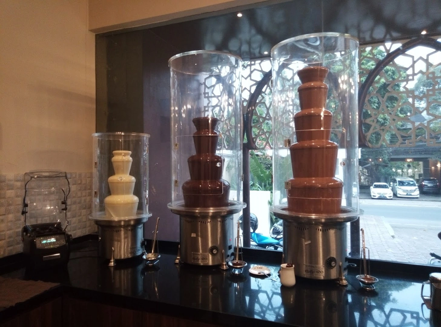 MOREAU Chocolatier's Cafe - Image 1