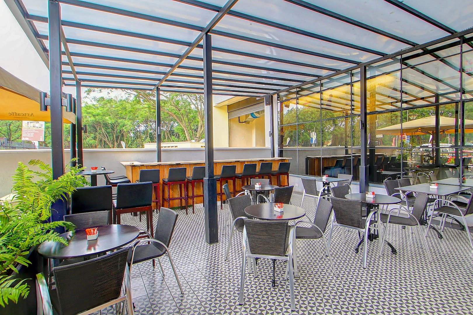 Artcaffé Restaurant - Image 1