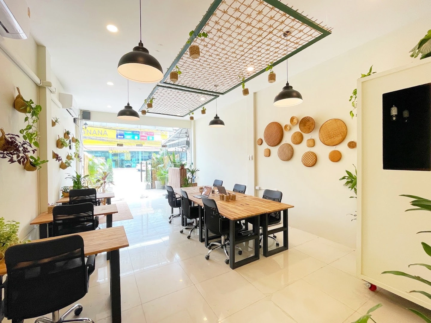 Desk and Chair Co-working Space - Image 1