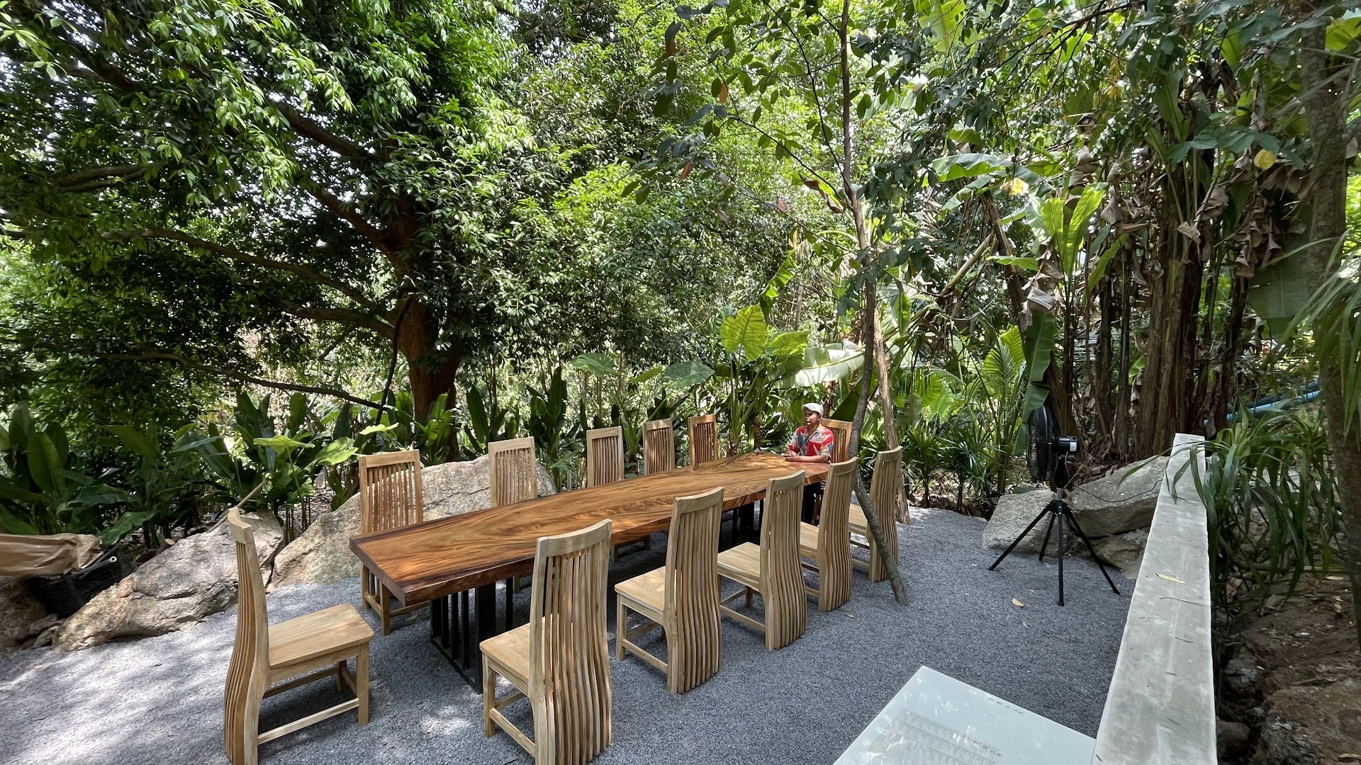 Black House Cafe - Image 1