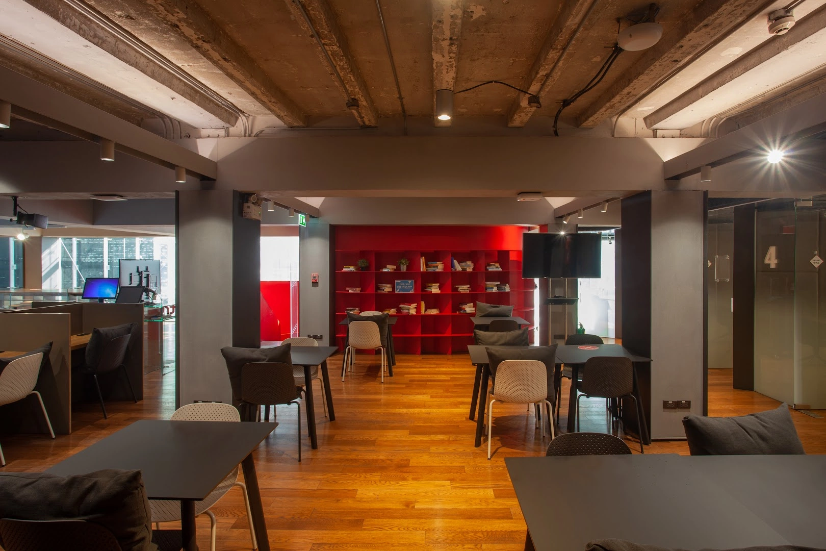 TrueSpace Siam Square Soi 2 - Image 1