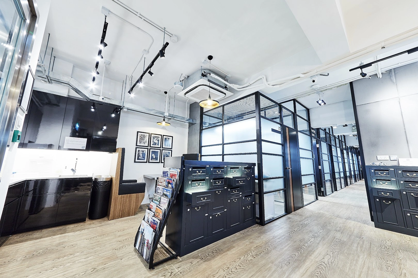 Metropolitan Workspace - Image 1