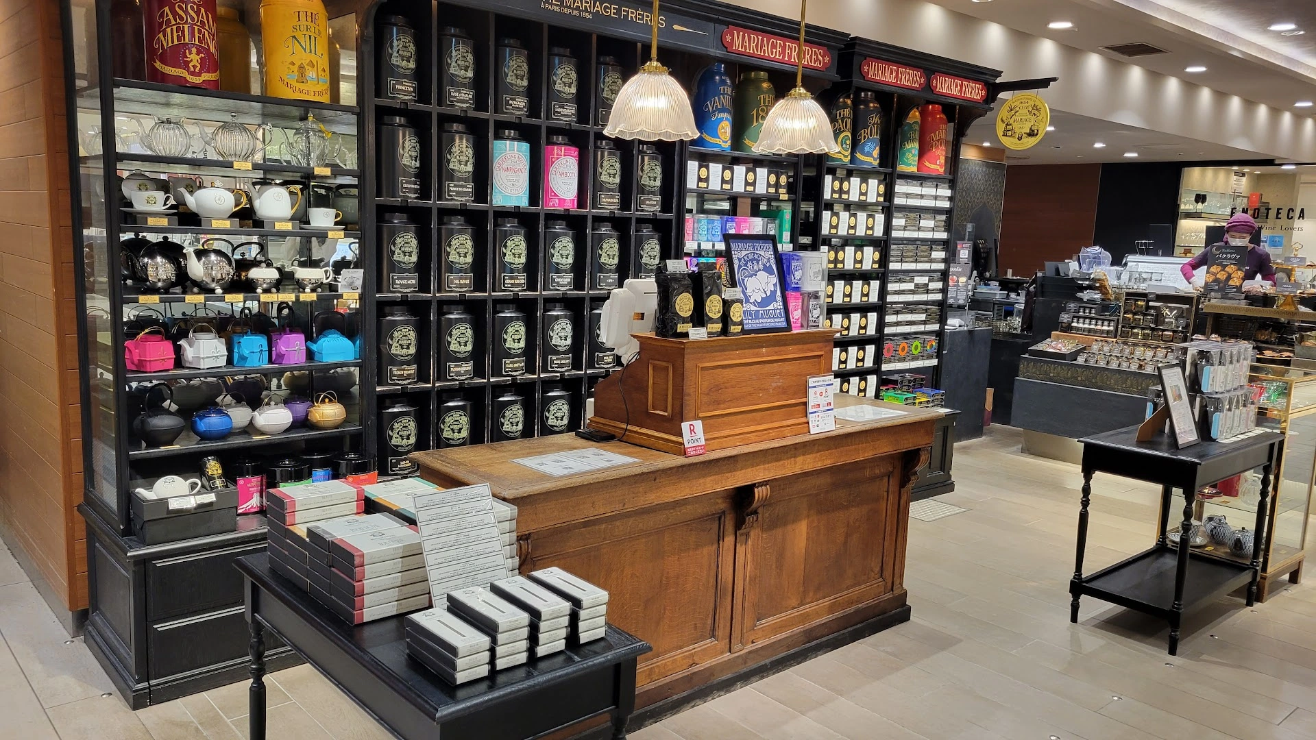 MARIAGE FRÈRES Shibuya Hikarie Store - Image 1