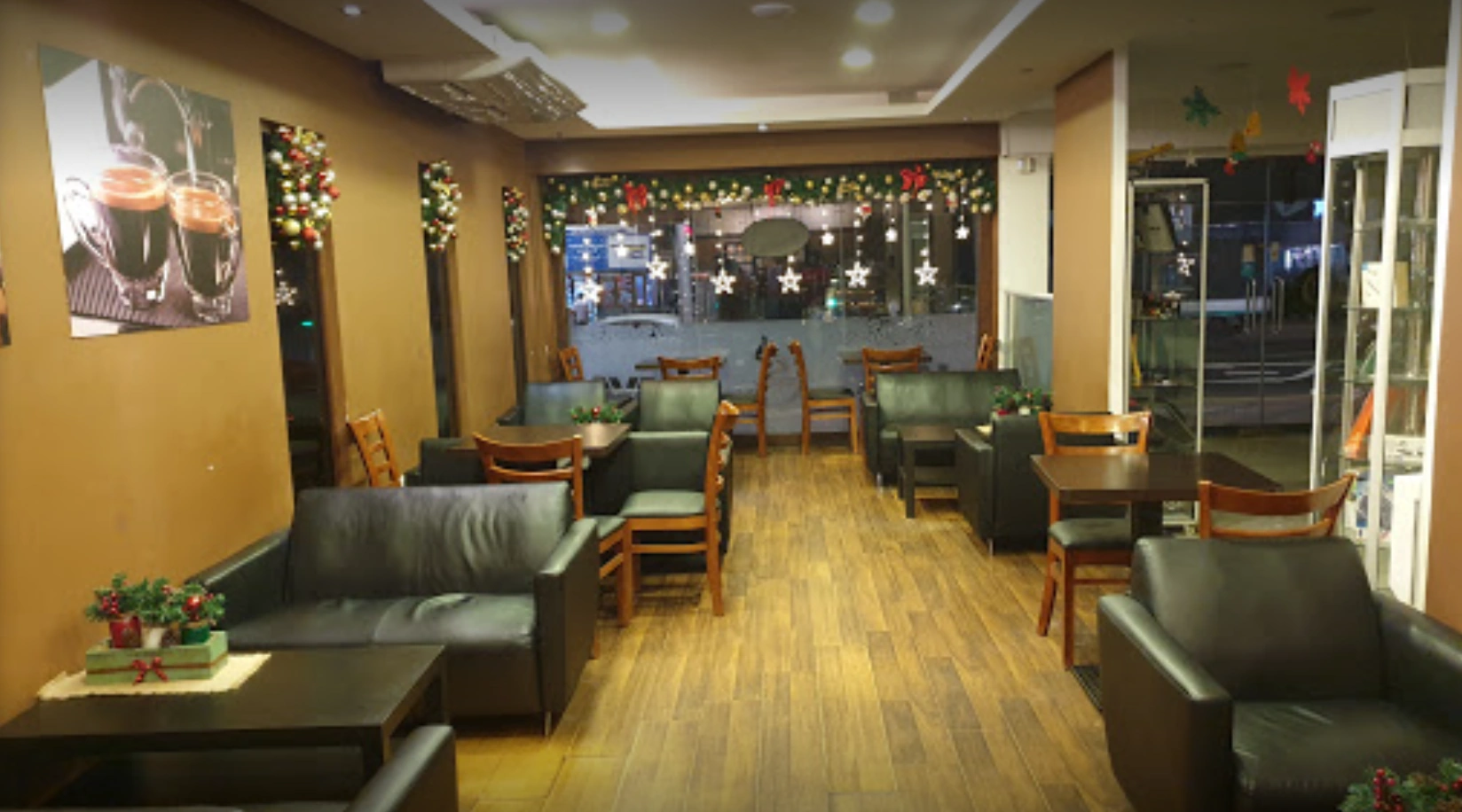 Java Lounge - Bambalapitiya - Image 1
