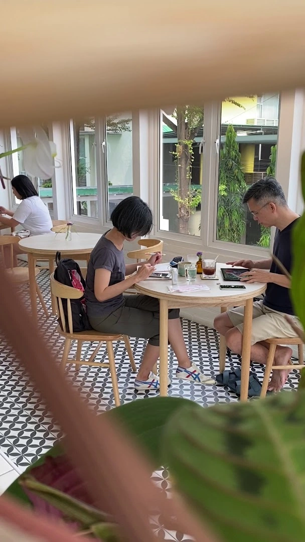 Curio Coffee Roaster & Cafe - Image 1