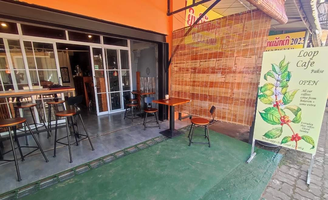 Loop Café Pakse - Image 1
