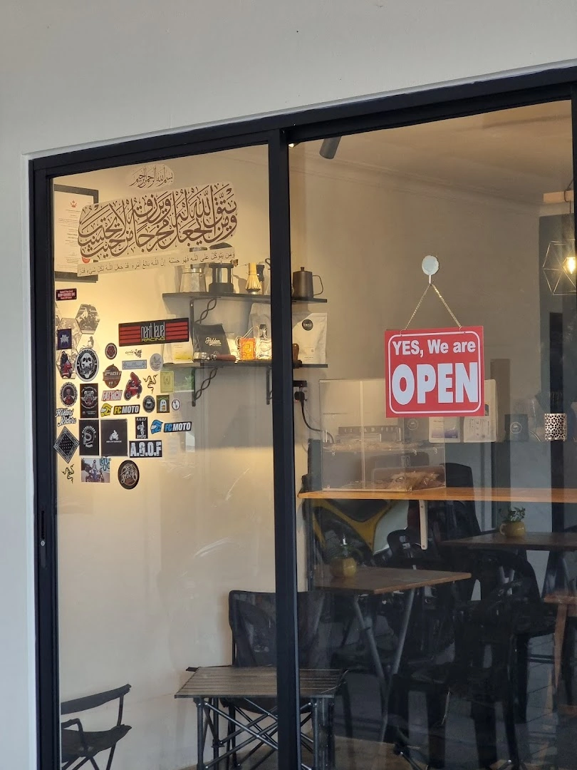 Stream Corner Cafe - Image 1