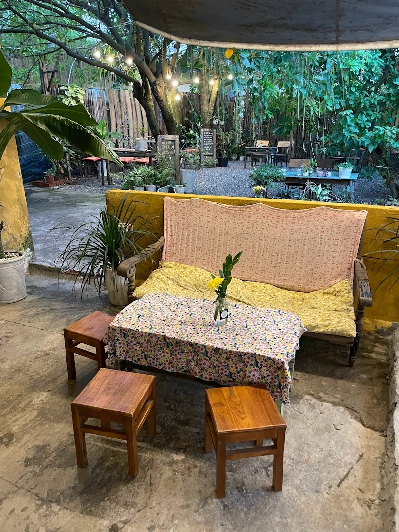 Tiệm cà phê Hoa Cúc - Image 1