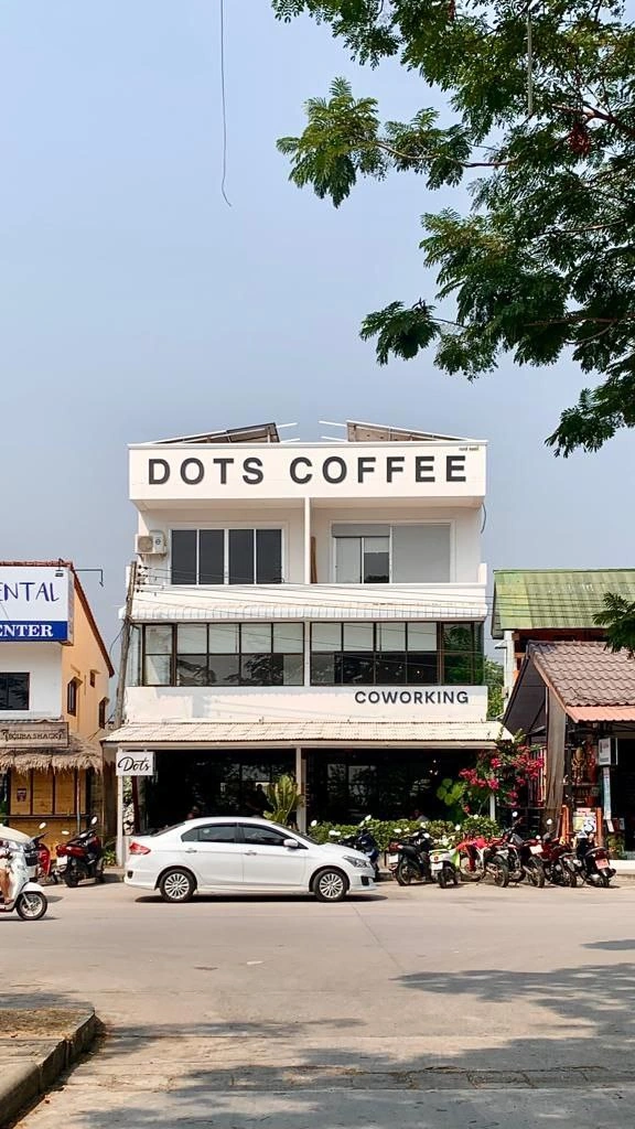 Dots Coffee - Image 1