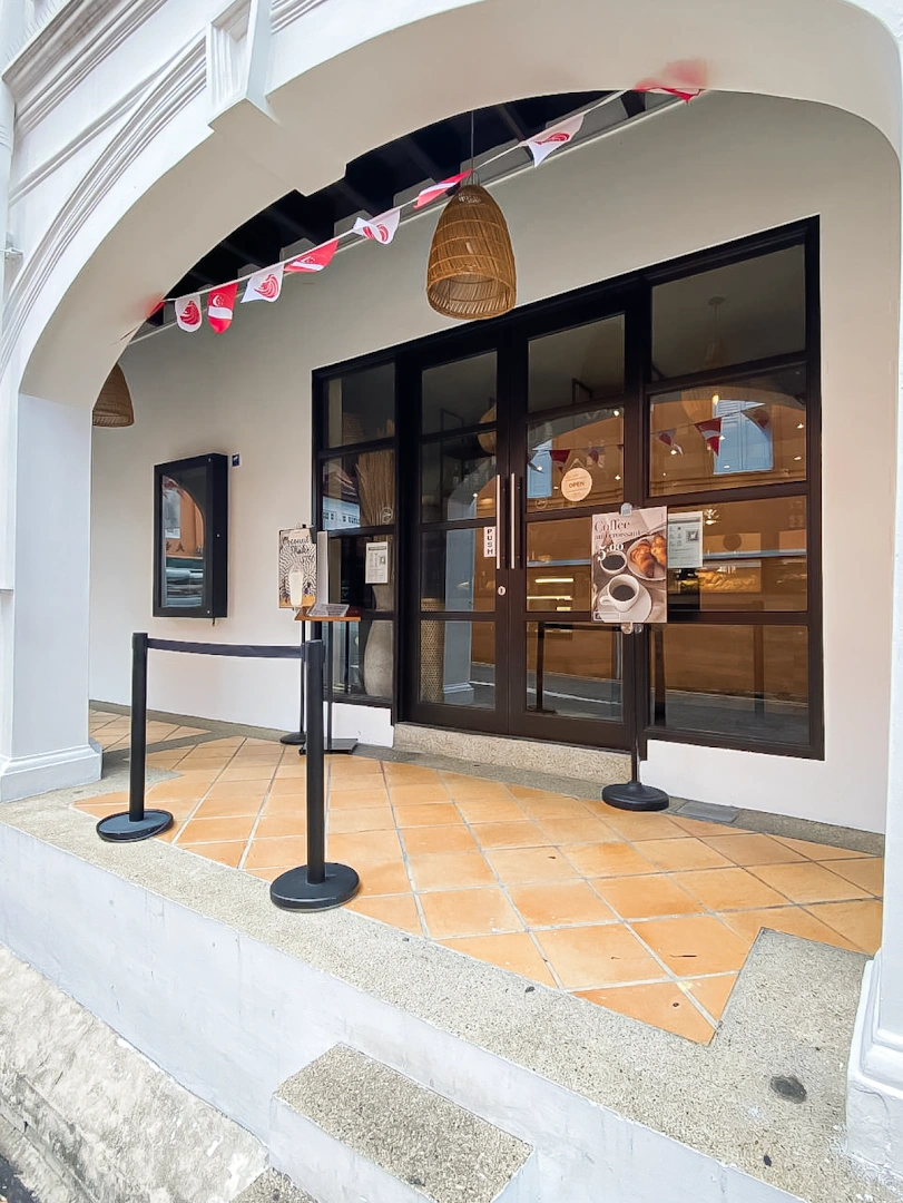 Bana Bana Cafe - Image 1