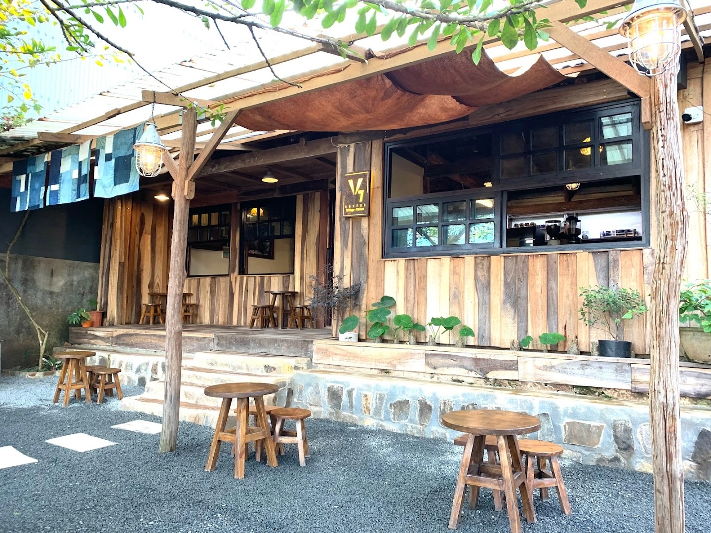 V7 Coffee Gia Lai - Image 1