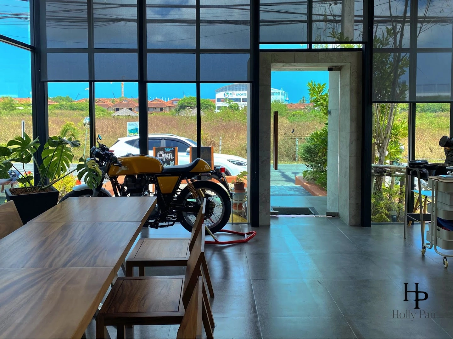 Breeze and Bluebird, Roastery Cafe & Japanese Bistro - Image 1