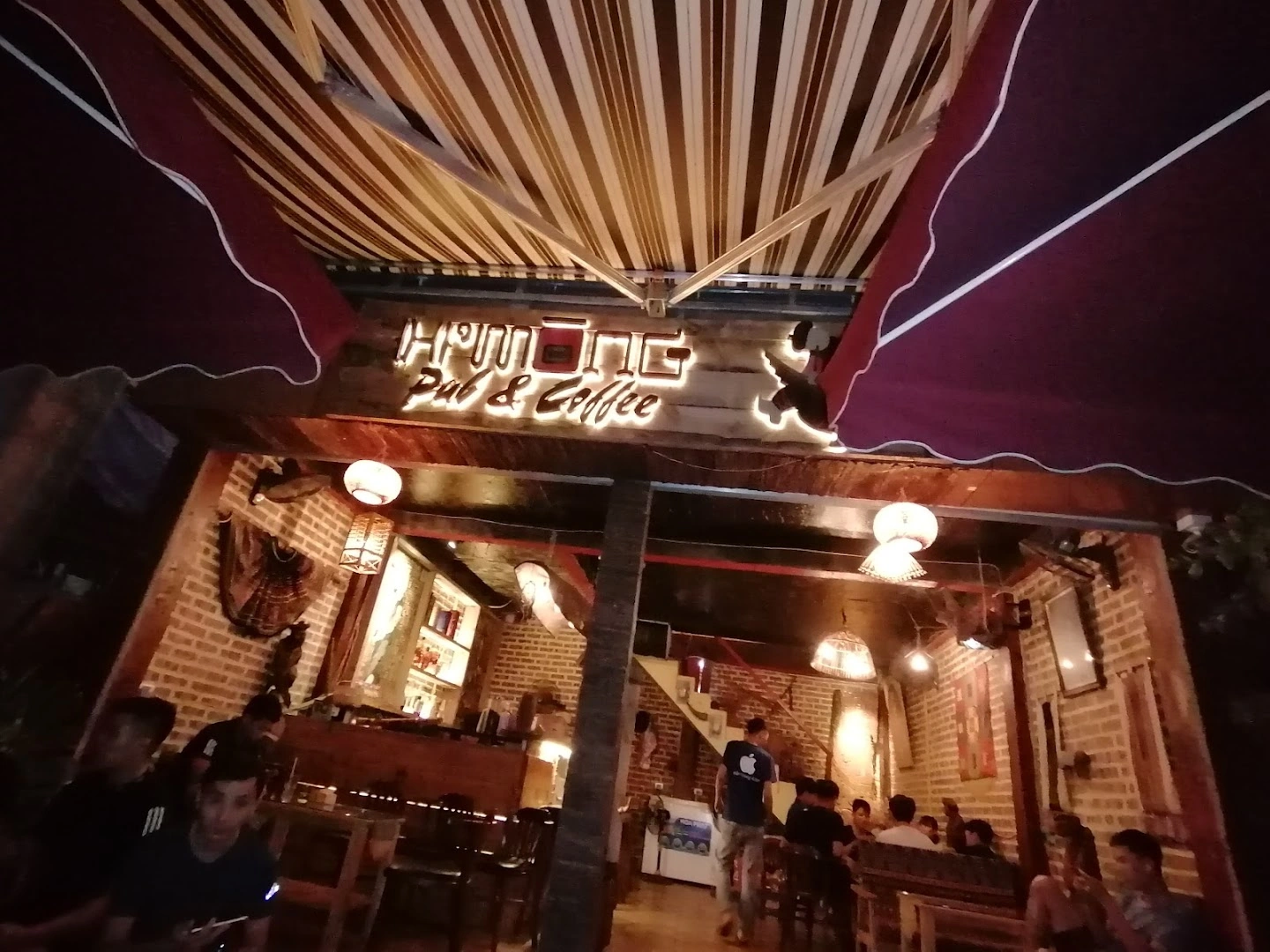 H”Mông Pub& Cafe - Image 1