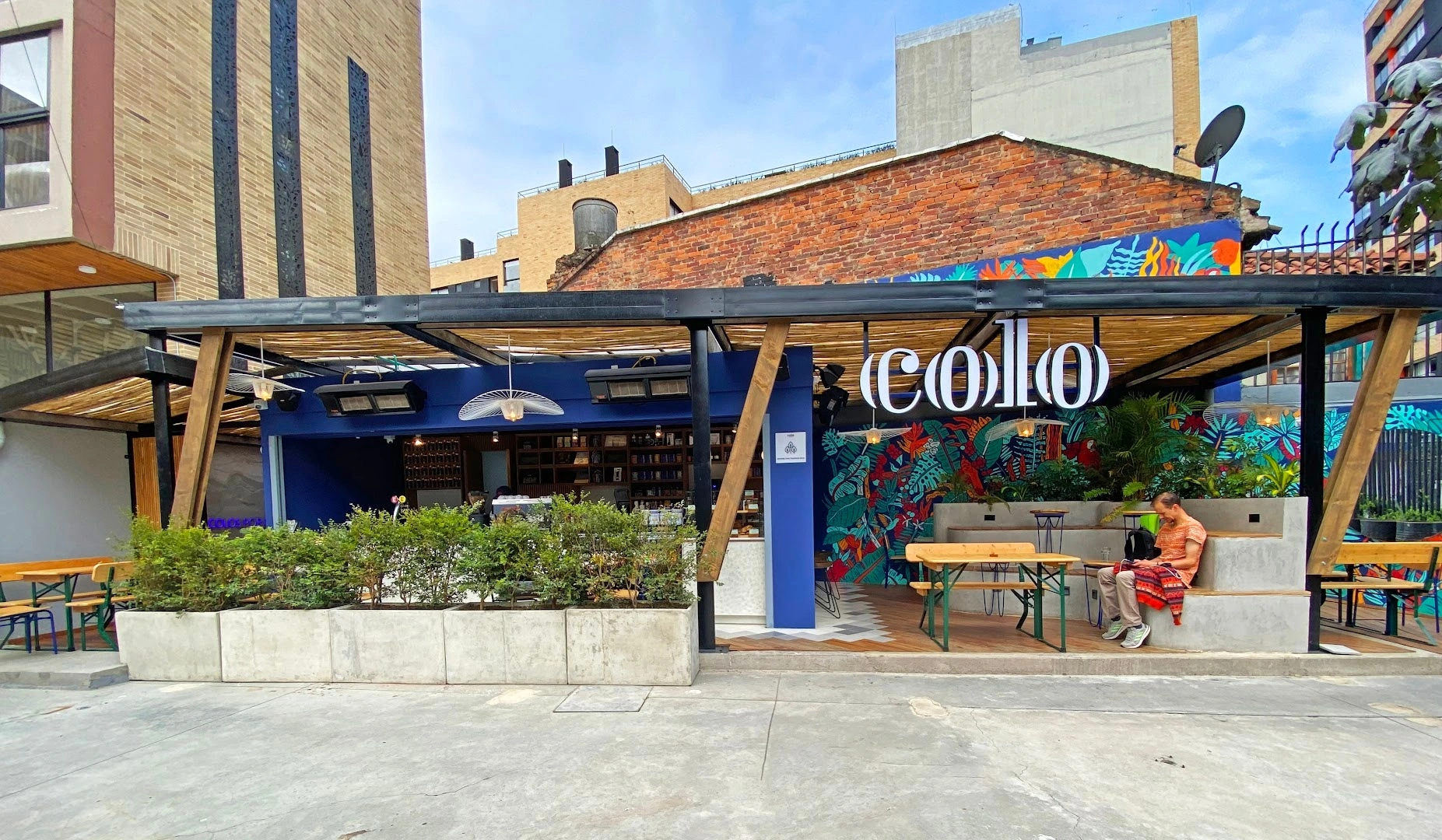 Colo Coffee Chapinero - Image 1