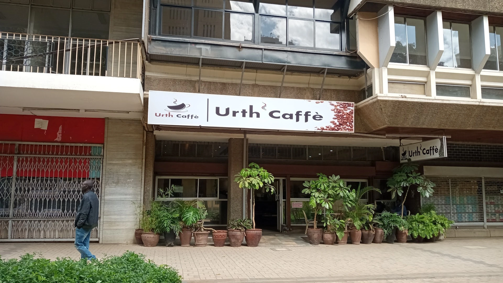 Urth Caffe - Image 1