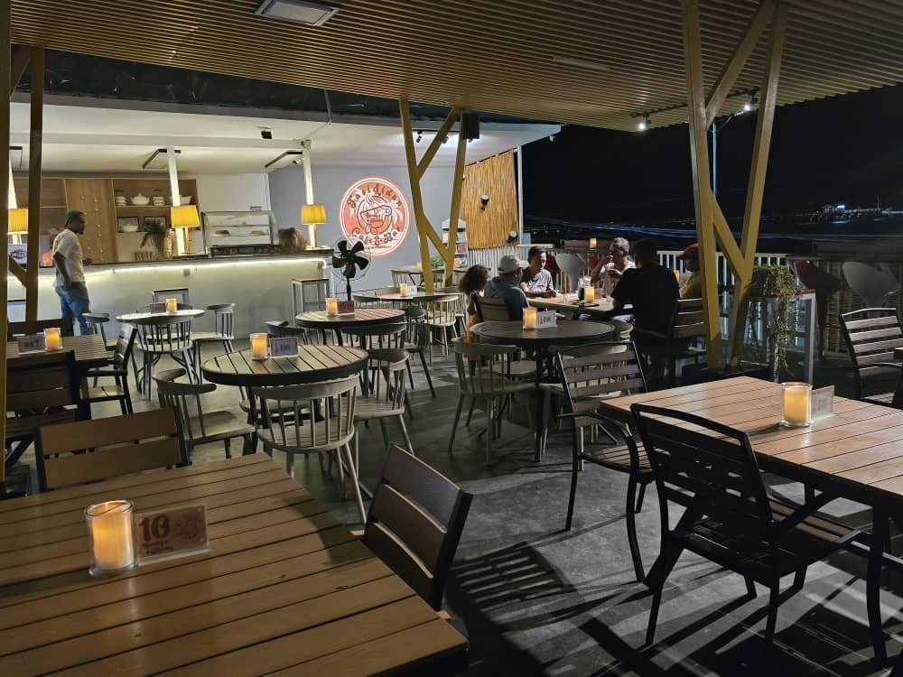 Tasi Lidun Cafe & Bar (TL Cafe & Bar) - Image 1