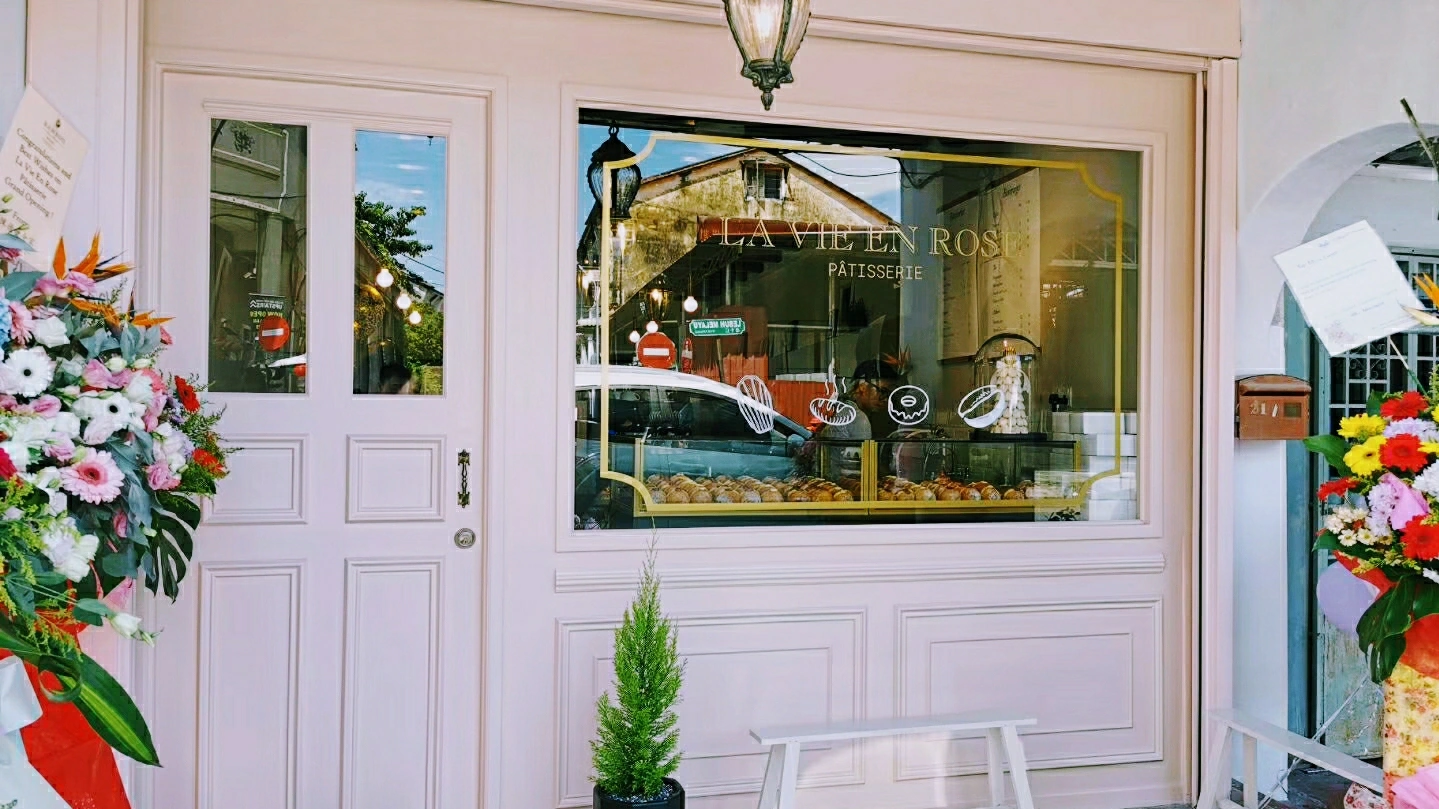 La Vie en Rose Pâtisserie - Image 1
