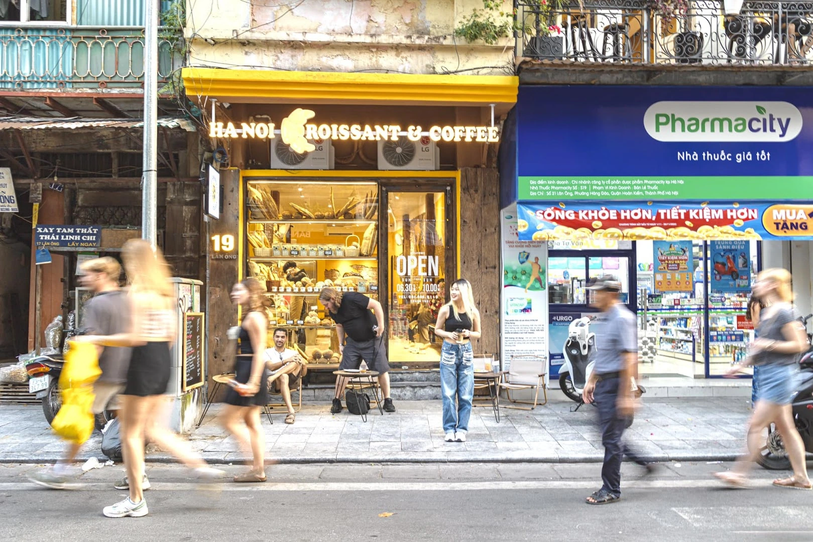 Hanoi Croissant & Coffee - Image 1