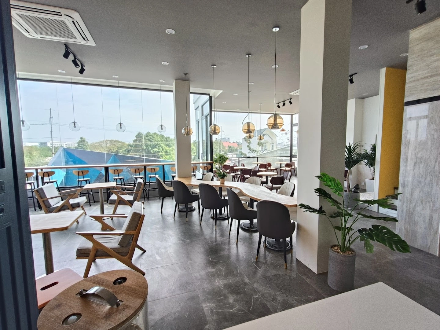 MK Coffee and Tea - Image 1
