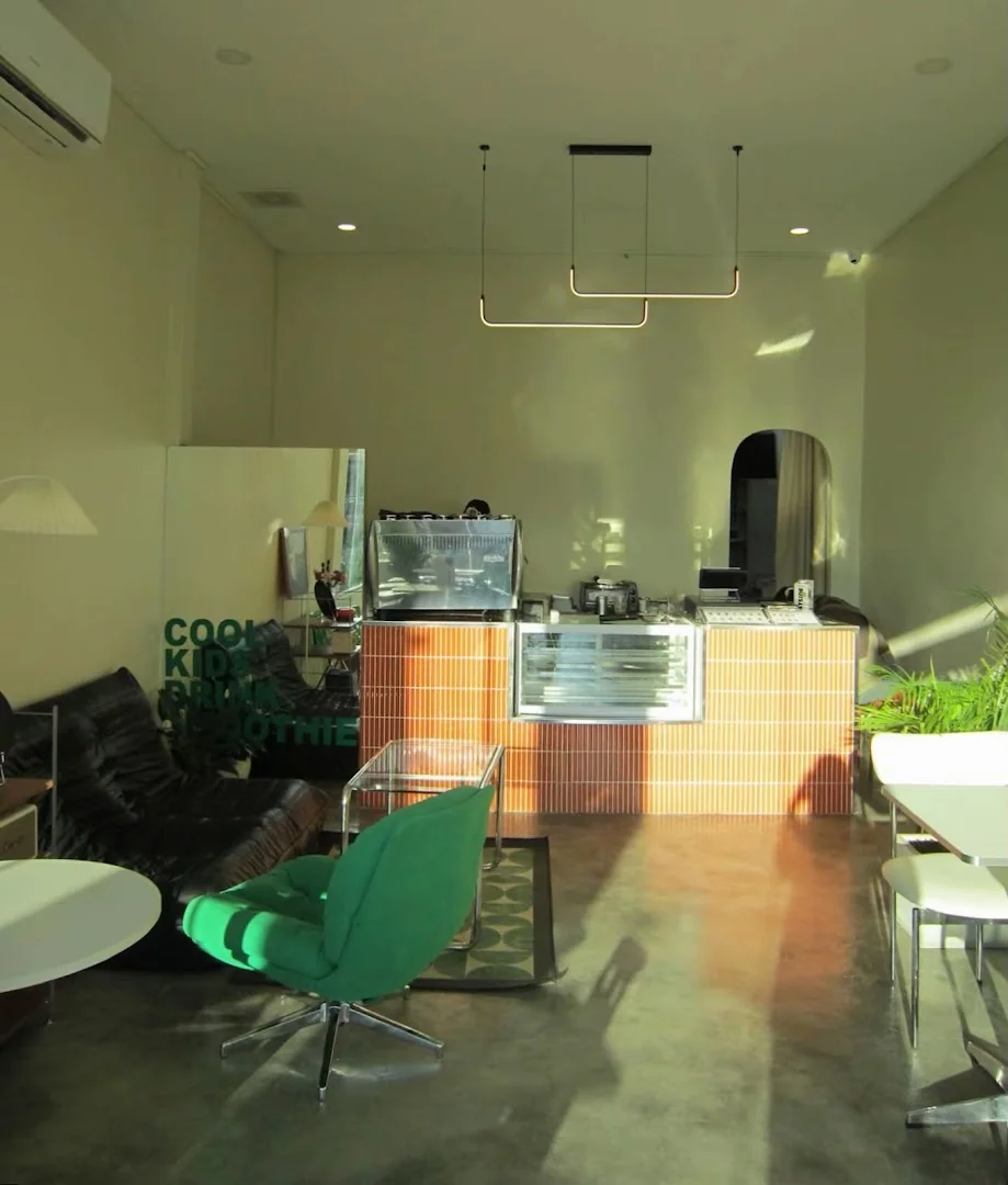 TAKE ME CAFÉ - Image 1
