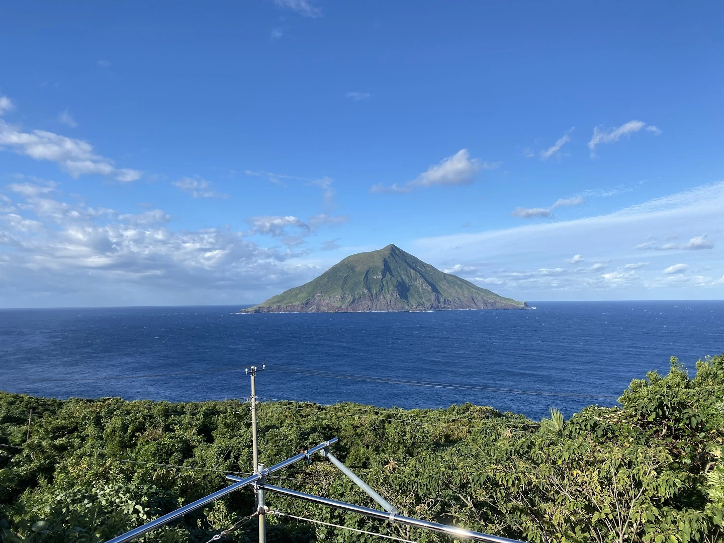 Island and office Inc.Hachijō Island Office. - Image 1