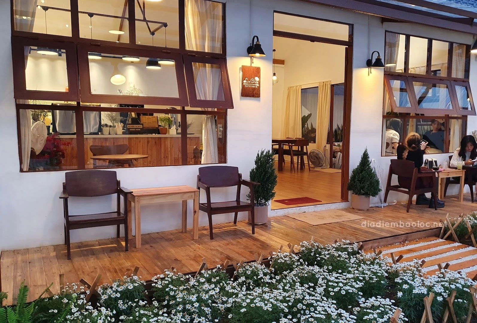 LeCii Cafeteria - Image 1