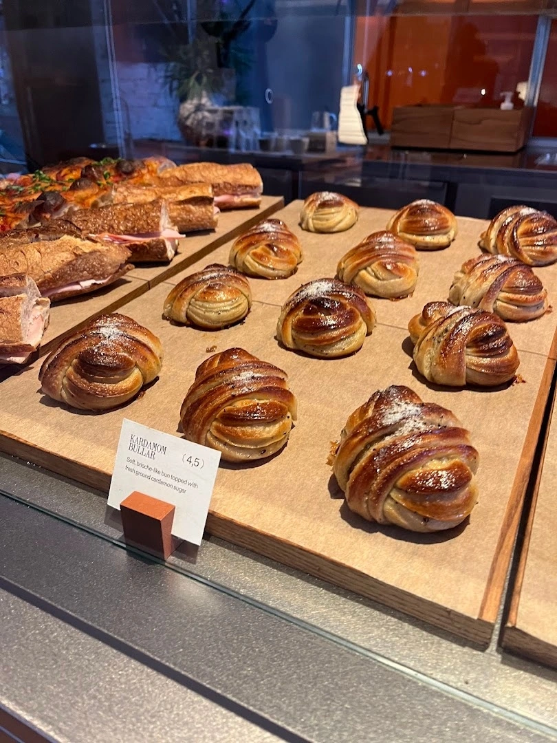 Soi & Co. Plant-Based Cafe, Berlin - Menu, Reviews, Photos