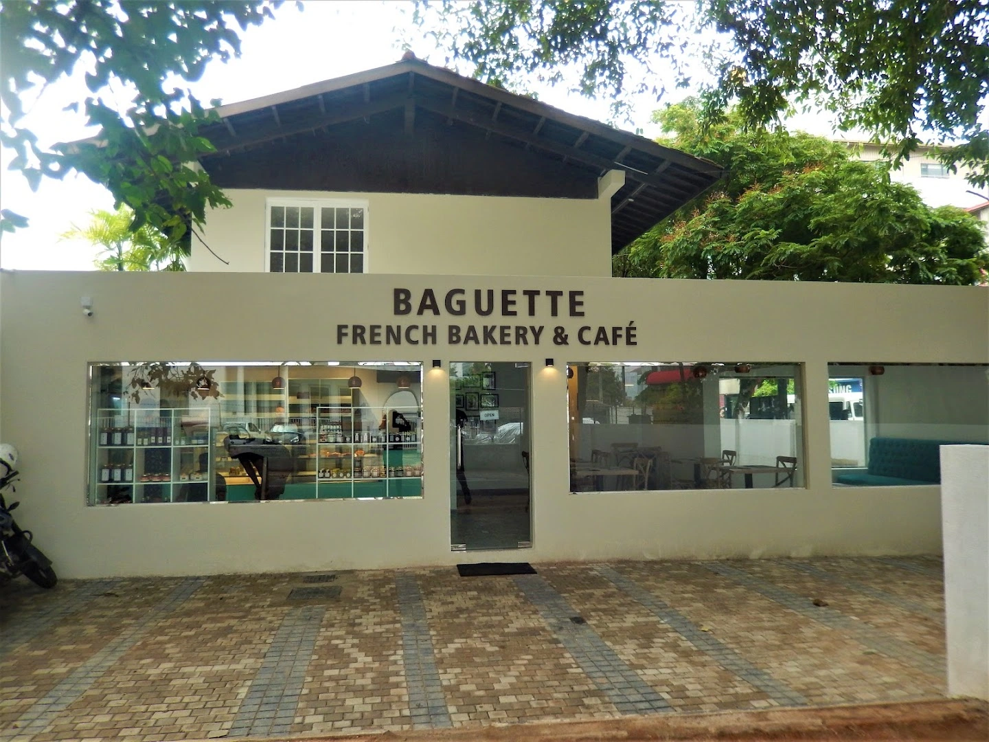 Baguette French Bakery & Cafe - Image 1