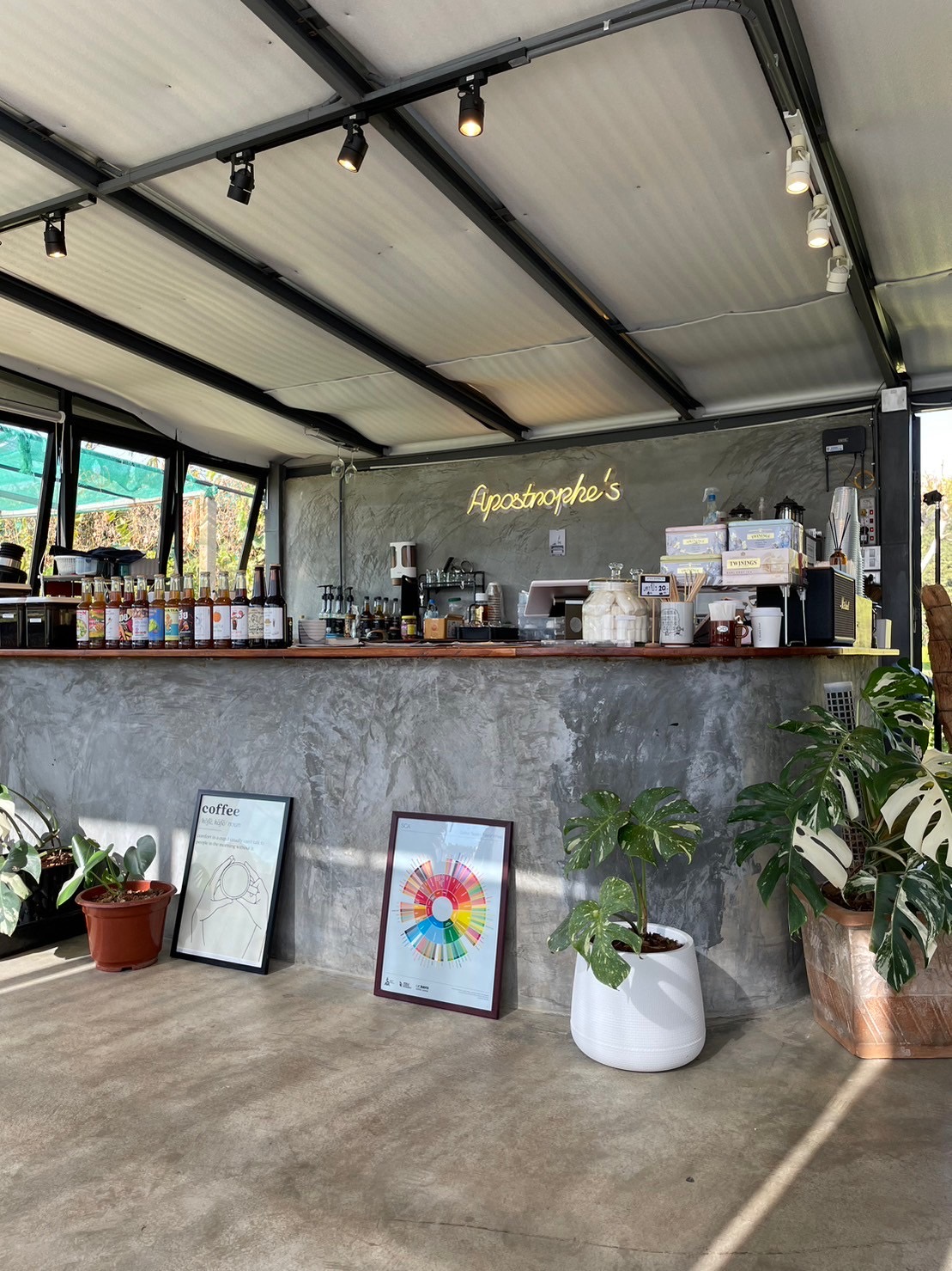 Apostrophe’s Cafe - Image 1