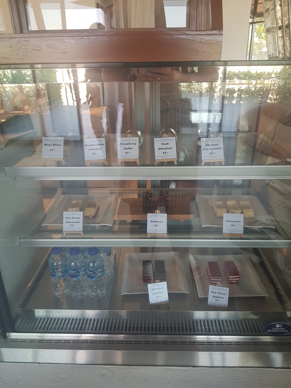 Asana Cafe - Image 1