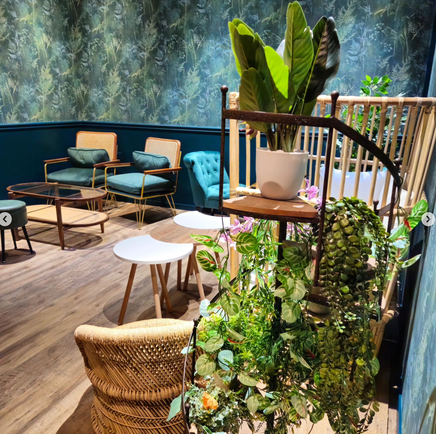 BKNK | Book Nook | Paris Coffee Shop - Image 1