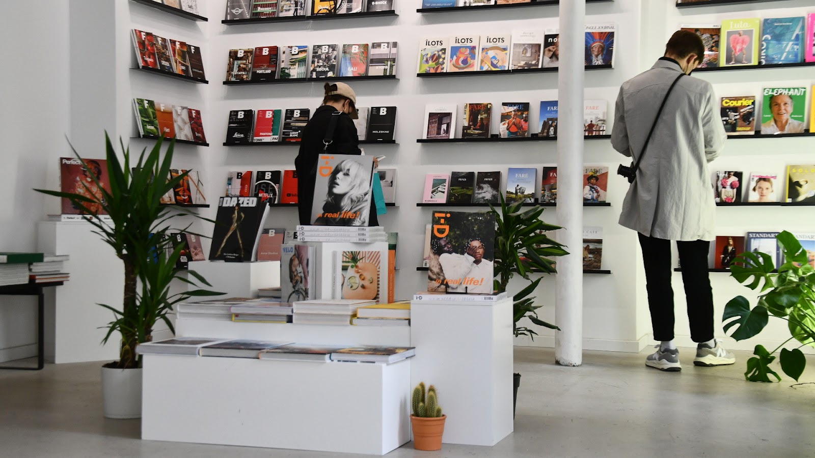 Bonjour Jacob Canal Saint Martin Coffee I Magazine I Vinyl - Image 1