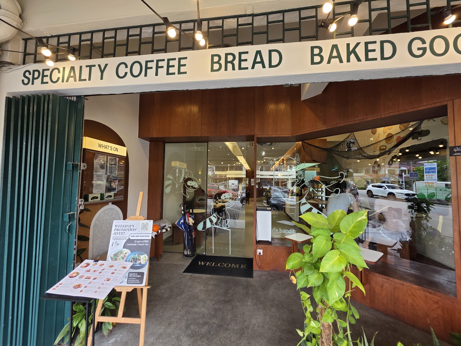 Cafe Bandit - Image 1
