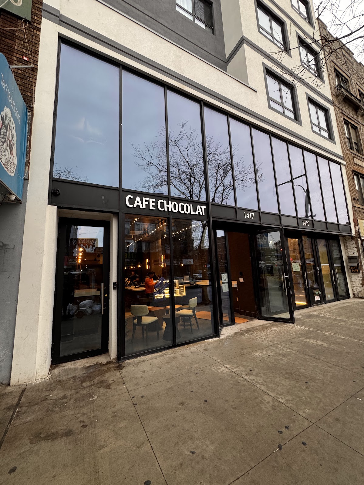 Cafe Chocolat - Image 1