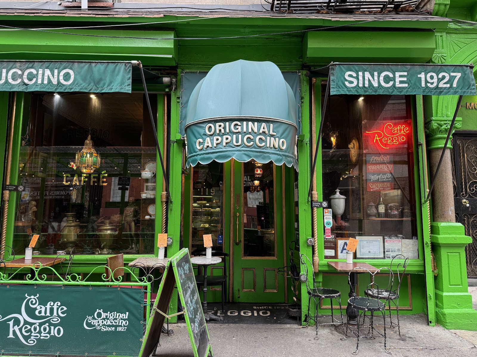 Caffe Reggio - Image 1