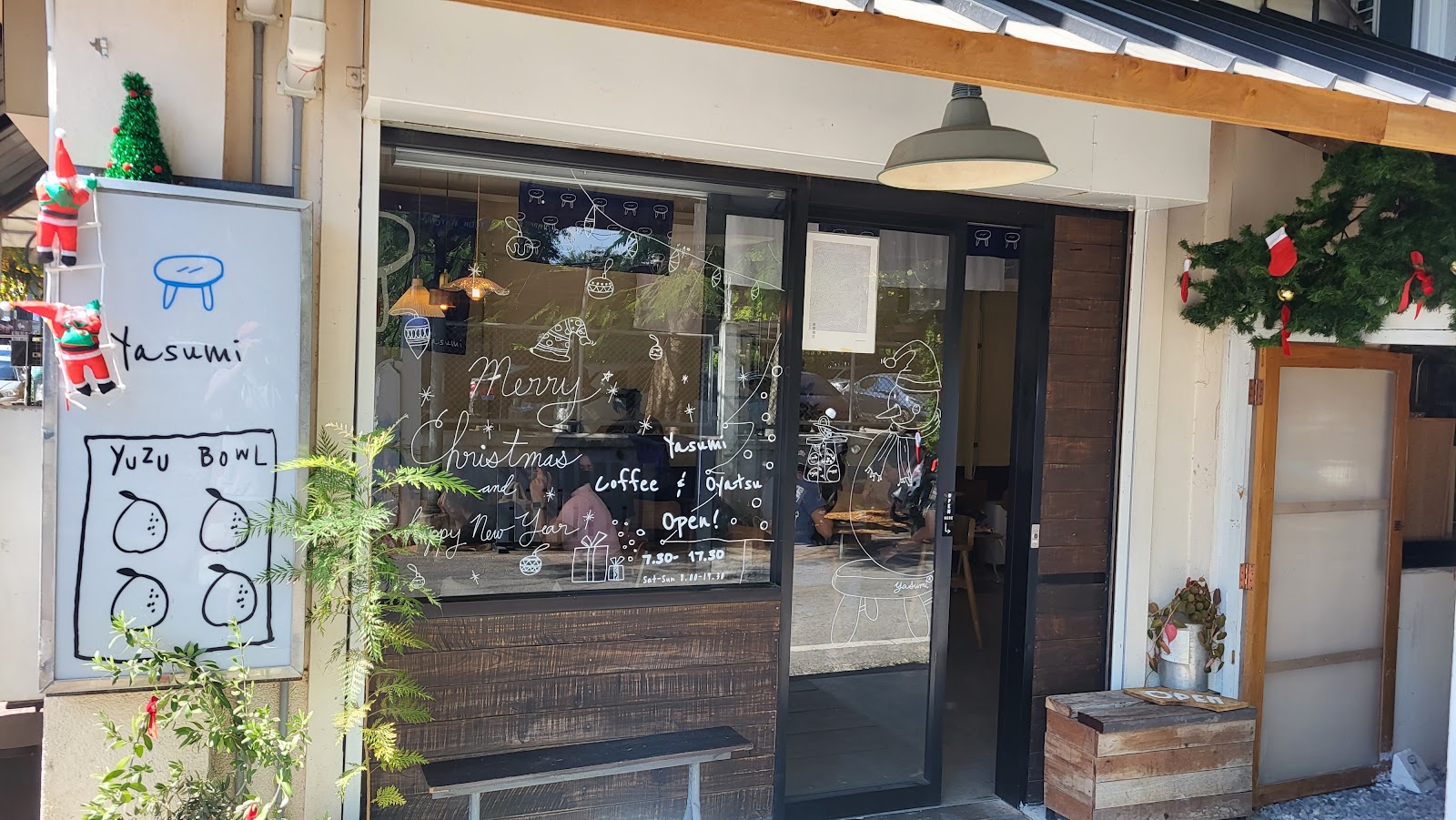 Chewin Coffee and Roaster - Image 1