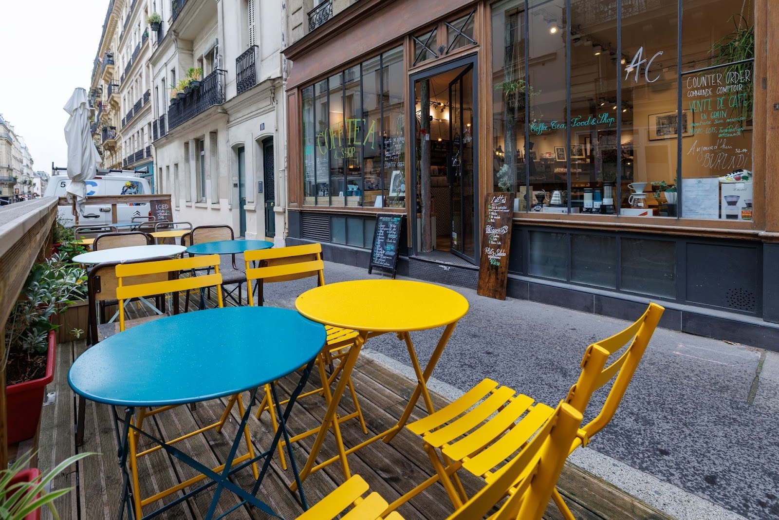 Cofftea - Coffee Shop, Salon de Thé, Pâtisseries - Image 1