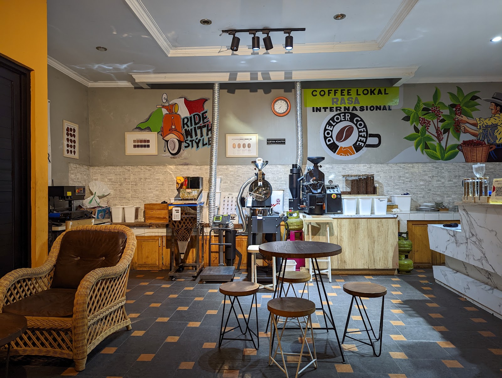 Doeloer Coffee - Image 1