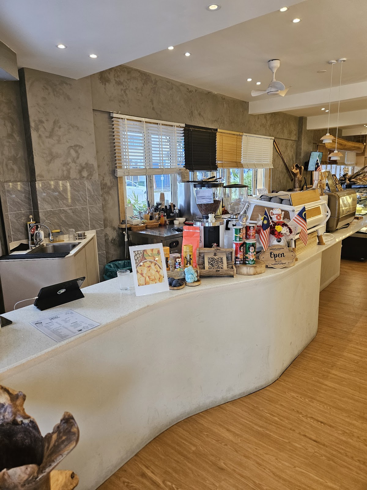 Forest Cup Cafe - Image 1