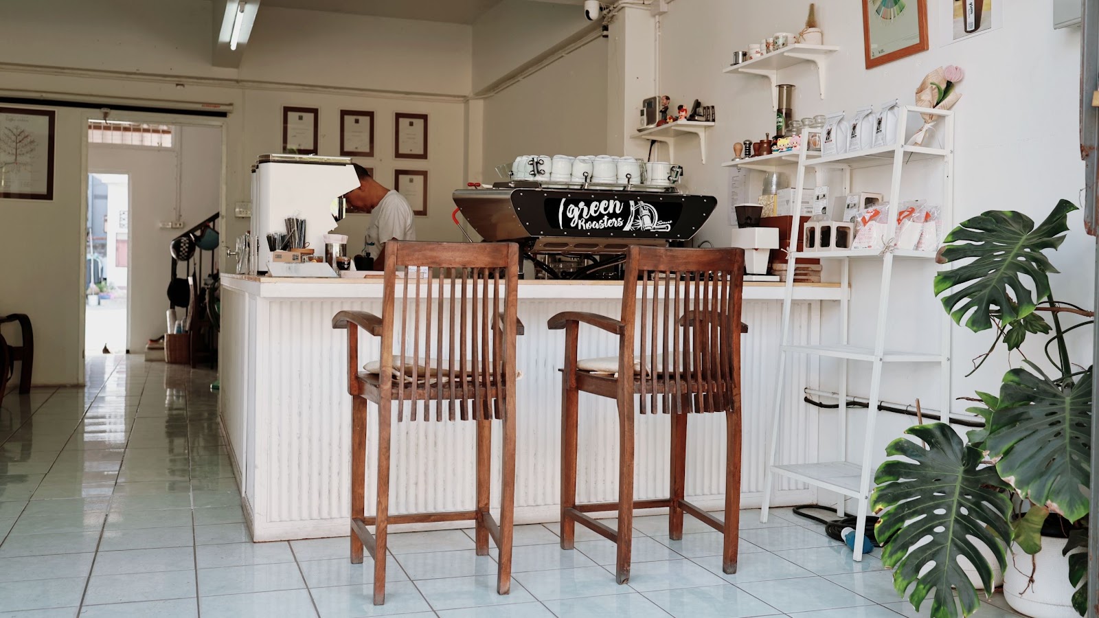 Green Roasters Coffee - Image 1